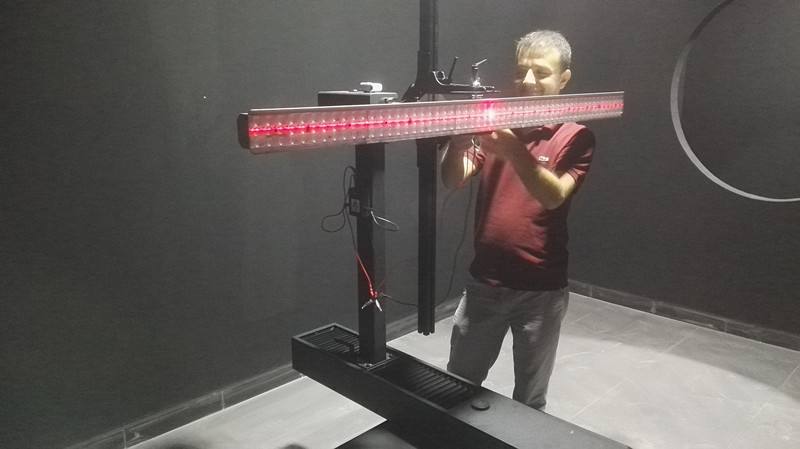 Figure 3: Customer are practicing the operation of LSG-1700B Rotation Luminaire Goniophotometer